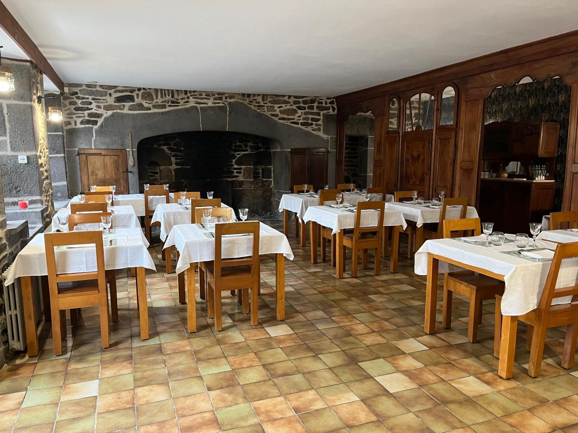 Gite-Auberge Du Pont De Lanau Neuvéglise Екстериор снимка